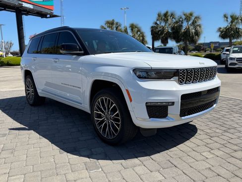 Used 2025 Jeep Grand Cherokee L Summit image 7