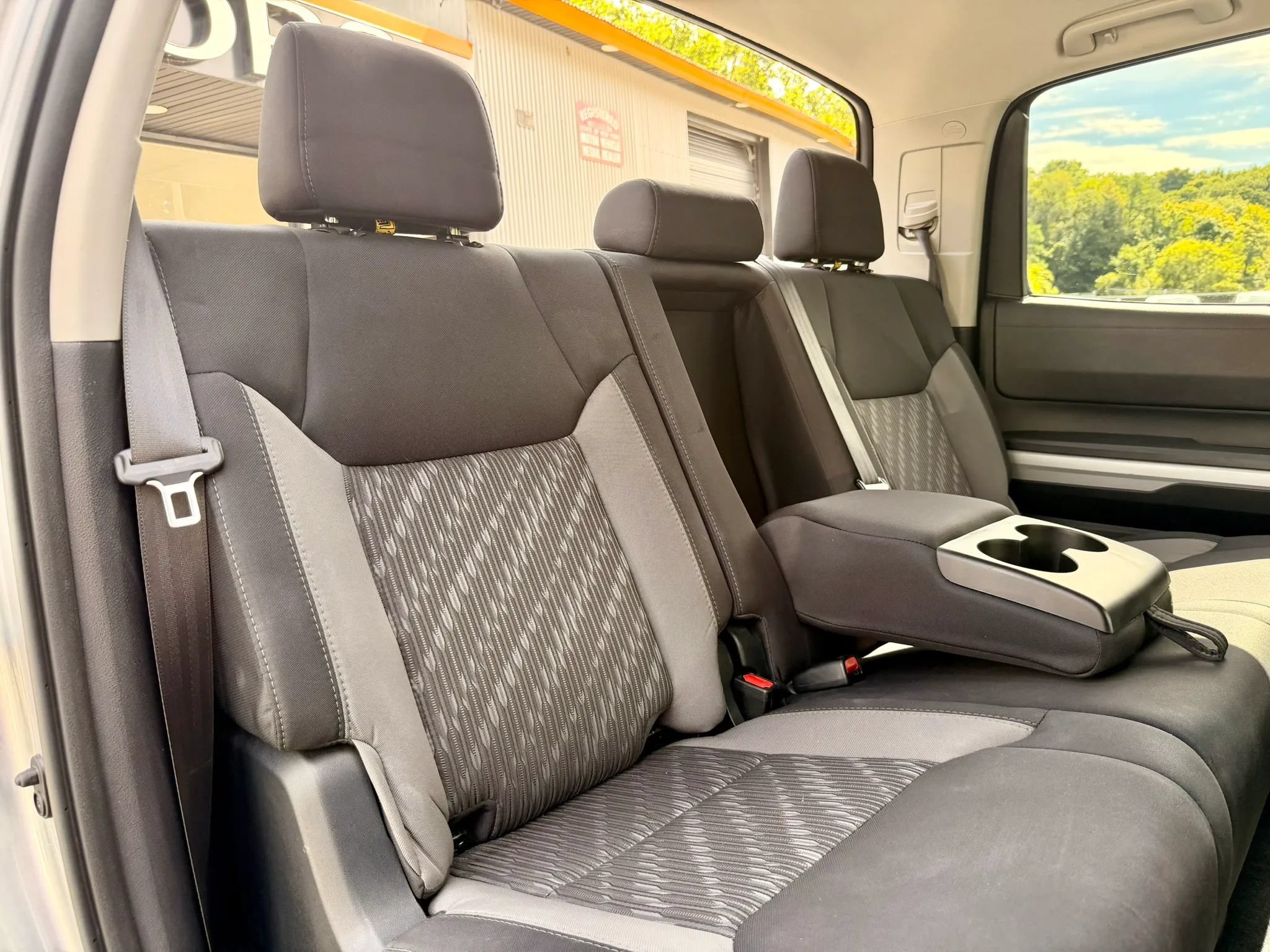 Used 2018 Toyota Tundra SR5 AWD/4WD image 39