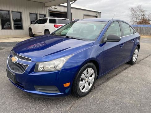 Used 2012 Chevrolet Cruze LS w/ Connectivity Package image 2