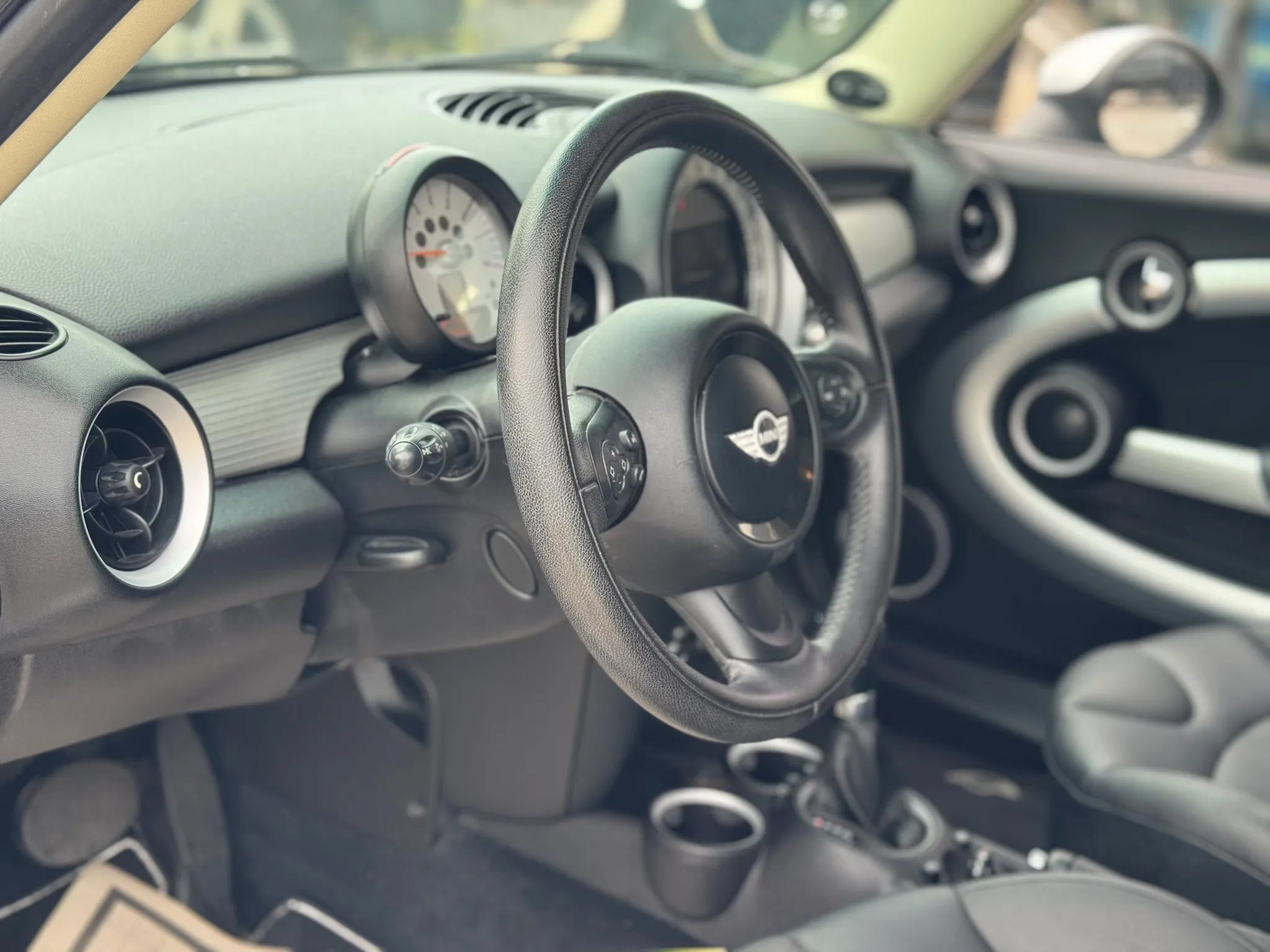 Used 2012 MINI Cooper Clubman FWD image 18