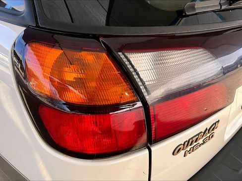 Used 2002 Subaru Outback H6 L.L. Bean Edition image 28