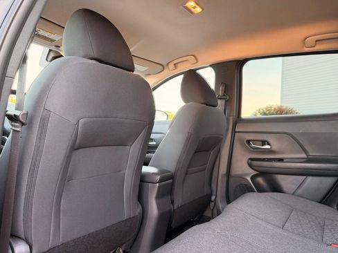 Used 2025 Nissan Kicks SV FWD image 21