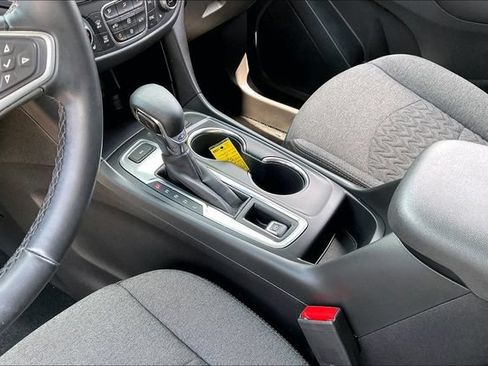 Used 2023 Chevrolet Equinox LT AWD/4WD image 13