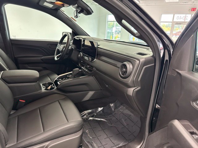 Used 2026 Chevrolet Colorado Trail Boss AWD/4WD image 24