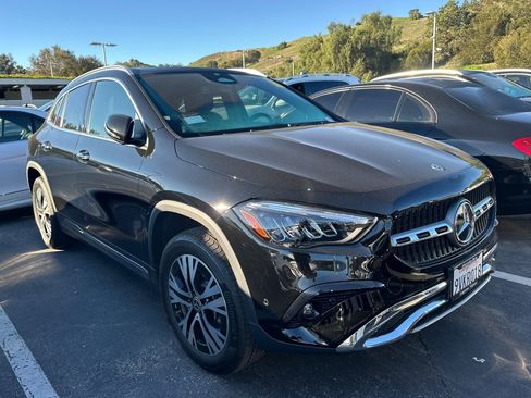 Used 2025 Mercedes-Benz GLA 250 image 11