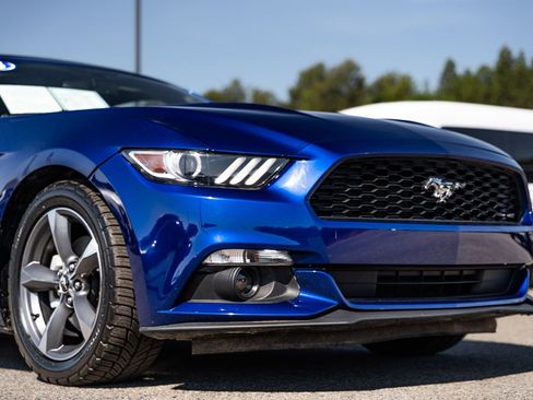 Used 2015 Ford Mustang Convertible w/ Equipment Group 051A RWD image 10