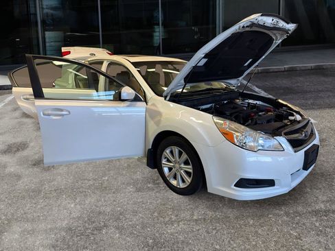 Used 2012 Subaru Legacy 2.5i Premium AWD/4WD image 7