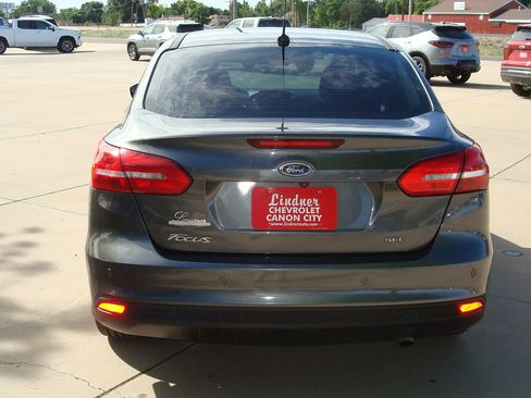 Used 2018 Ford Focus SEL FWD image 5