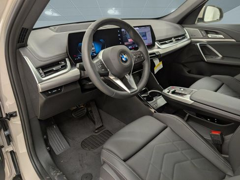 Used 2026 BMW X1 xDrive28i w/ Technology Package AWD/4WD image 4