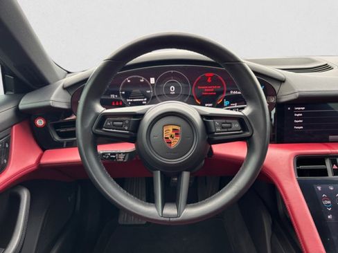 Used 2022 Porsche Taycan image 15