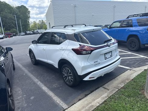 Used 2023 Nissan Kicks SV FWD image 10