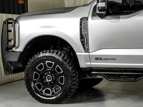 Used 2023 Ford F250 Lariat w/ FX4 Off-Road Package AWD/4WD image 12