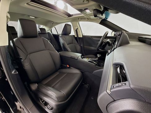 Used 2025 Lexus ES 350 w/ Premium Package image 27