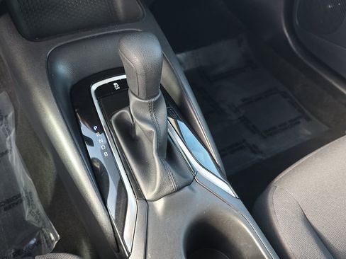 Used 2025 Toyota Corolla LE image 18