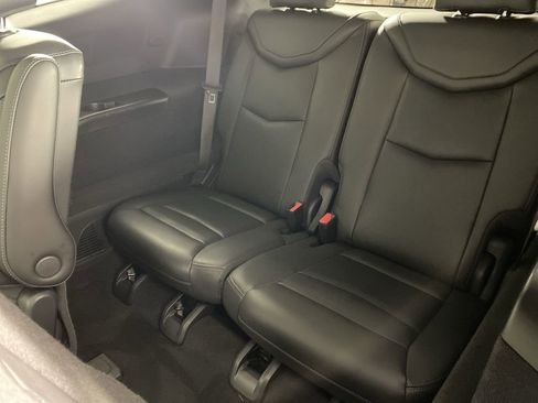 Used 2025 Cadillac XT6 Premium Luxury image 26