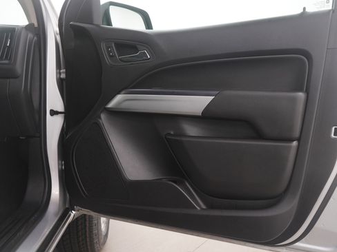 Used 2016 Chevrolet Colorado LT w/ Luxury Package, Chrome image 9