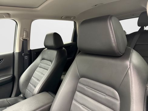 Used 2025 Honda CR-V EX-L image 9