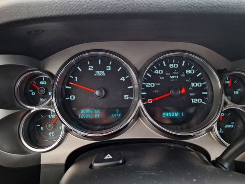 Used 2010 Chevrolet Silverado 2500 LT w/ Interior Plus Package AWD/4WD image 17