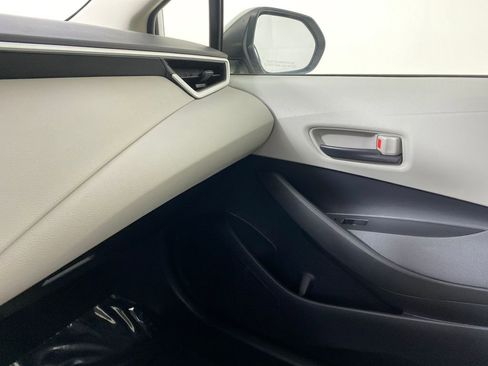 Certified 2022 Toyota Corolla LE image 17