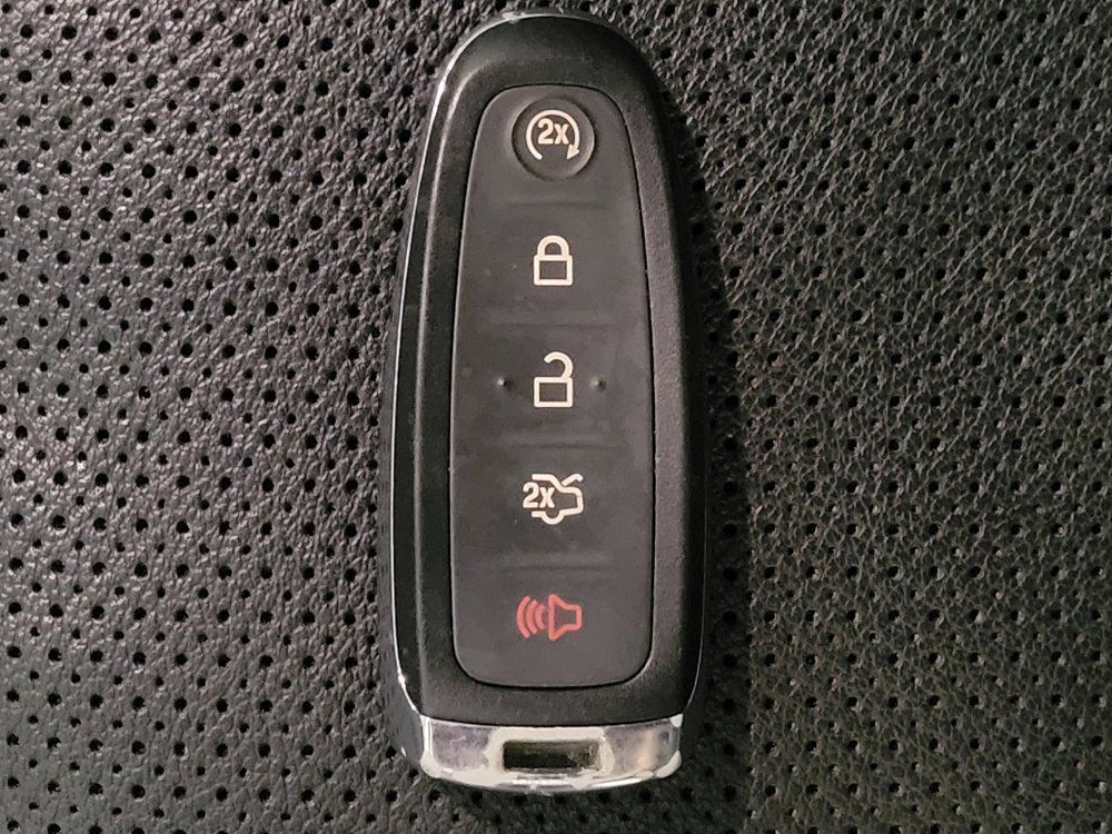 Used 2014 Lincoln MKX FWD w/ Equipment Group 101A image 32