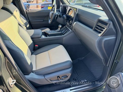 Used 2026 Lexus GX 550 w/ Accessory Package (CT) AWD/4WD image 26