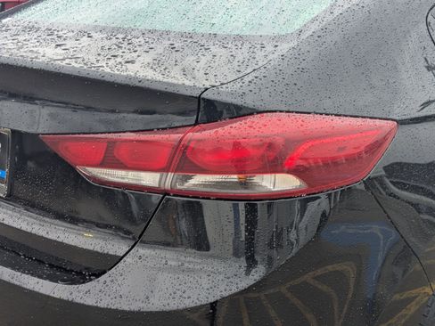 Used 2018 Hyundai Elantra Value Edition image 12