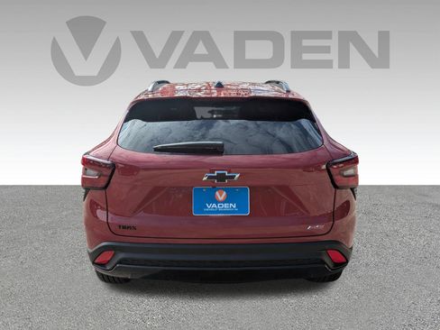 New 2026 Chevrolet Trax RS w/ Sunroof Package image 24