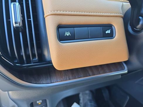 New 2026 Nissan Armada SL w/ Captain's Chari Seat Package image 34