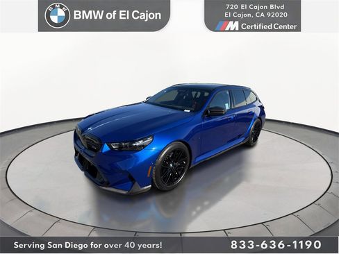 Used 2025 BMW M5 Touring image 2