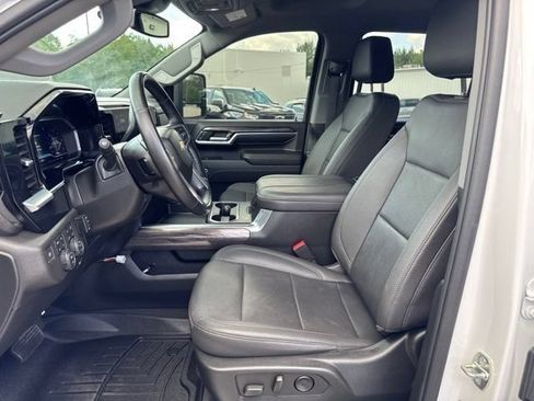 Used 2024 Chevrolet Silverado 2500 LTZ w/ LTZ Convenience Package AWD/4WD image 12