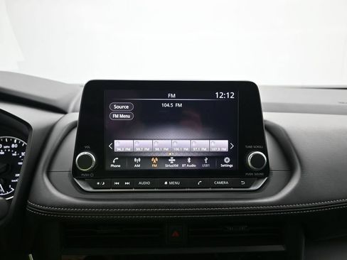 Used 2024 Nissan Rogue S FWD image 15