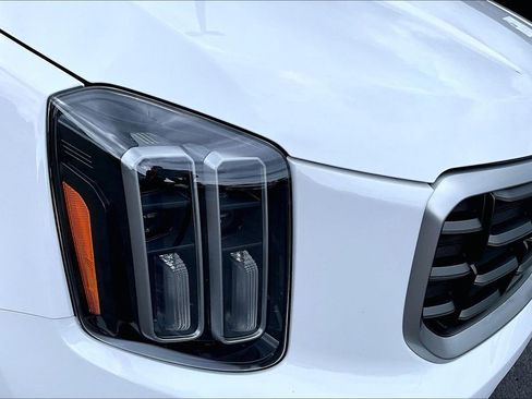 Used 2025 Kia Telluride SX w/ SX Captain's Chair Package AWD/4WD image 34
