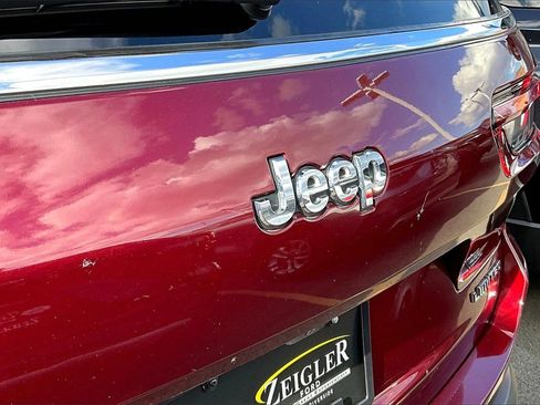 Used 2022 Jeep Grand Cherokee L Limited image 32