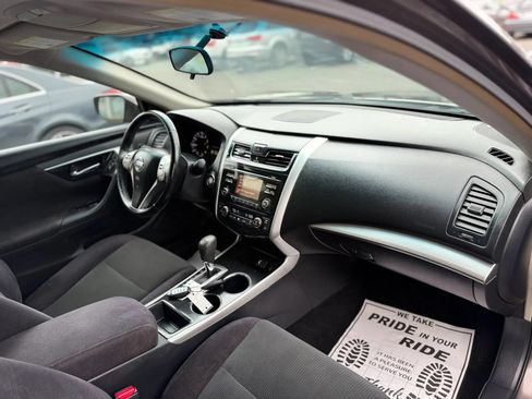 Used 2013 Nissan Altima 2.5 SV FWD image 35