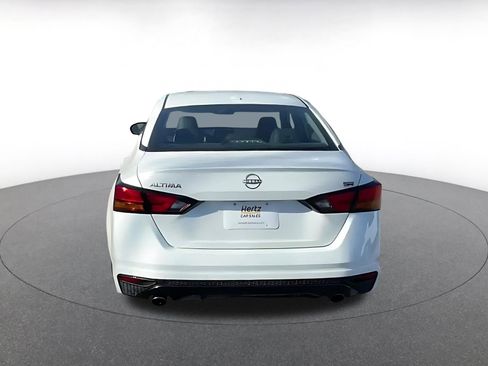 Used 2025 Nissan Altima 2.5 SR image 12