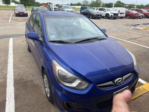 Used 2013 Hyundai Accent GLS image 6