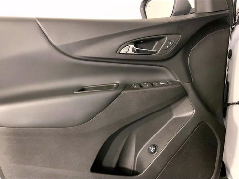 Used 2024 Chevrolet Equinox LT image 24