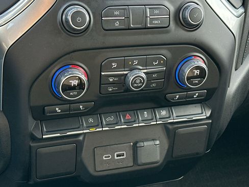 Used 2022 Chevrolet Silverado 1500 LT image 26