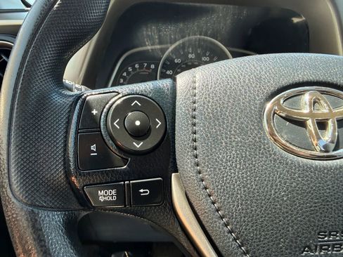 Used 2013 Toyota RAV4 XLE AWD/4WD image 30