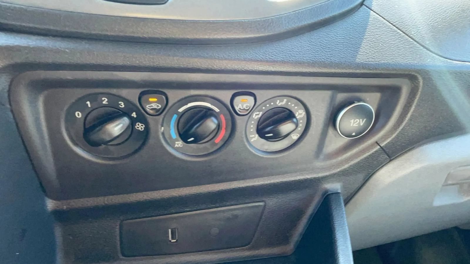 Used 2019 Ford Transit 350 138 DRW w/ Interior Upgrade Package RWD image 17