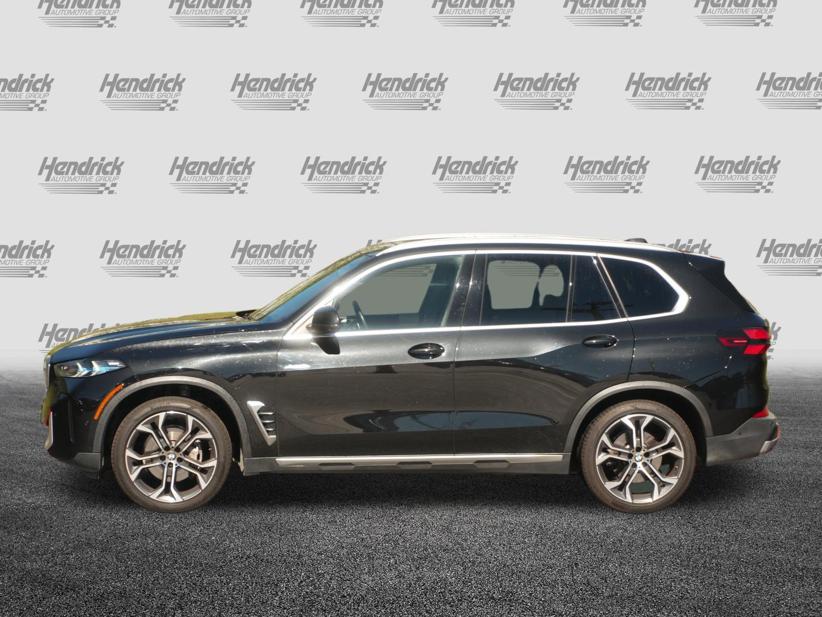 Certified 2024 BMW X5 sDrive40i w/ Premium Package RWD image 5