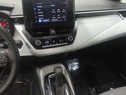 Used 2025 Toyota Corolla SE FWD image 11
