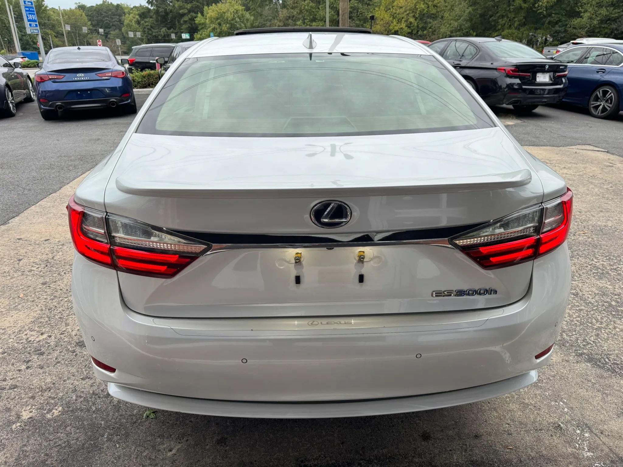 Used 2016 Lexus ES 300h FWD image 7