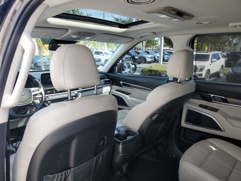 Used 2020 Kia Telluride EX w/ EX Premium Package image 13