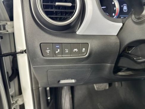 Used 2019 Hyundai Kona Ultimate image 19
