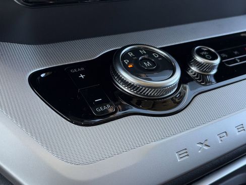 New 2025 Ford Expedition Active image 33