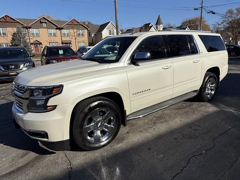 Used 2015 Chevrolet Suburban LTZ image 3