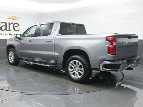 Used 2025 Chevrolet Silverado 1500 LTZ AWD/4WD image 35