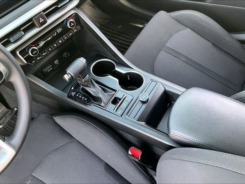 Used 2021 Kia K5 LXS image 15