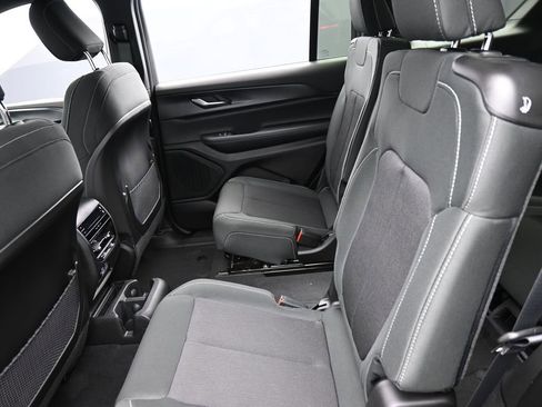 New 2026 Jeep Grand Cherokee L 4WD image 12